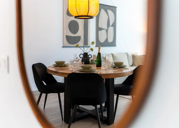 Beautiful 2-bedroom Near Center And Естепона